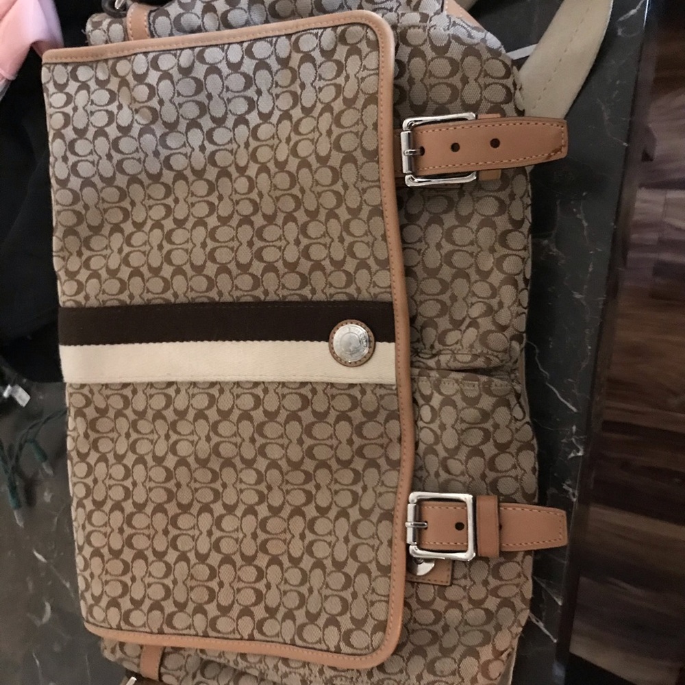 Coach messenger/large bag